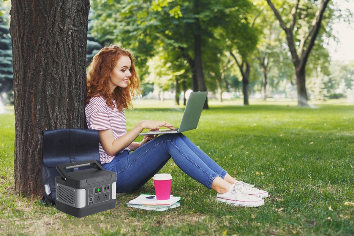 အားသွင်းရန်အတွက် 400W စွမ်းအင်သိုလှောင်မှု အရေးပေါ်ဆိုလာမီးစက်